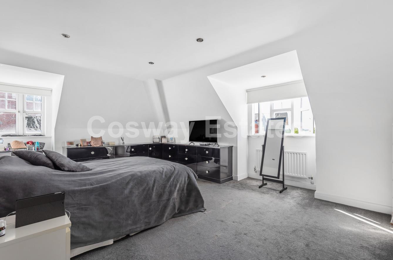 Kingsbridge Drive, London